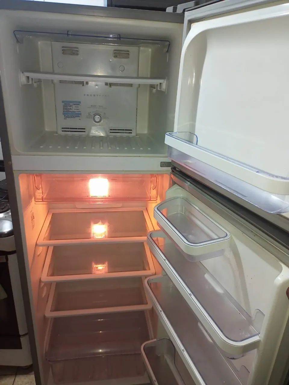 Geladeira com defeito  - Foto 3