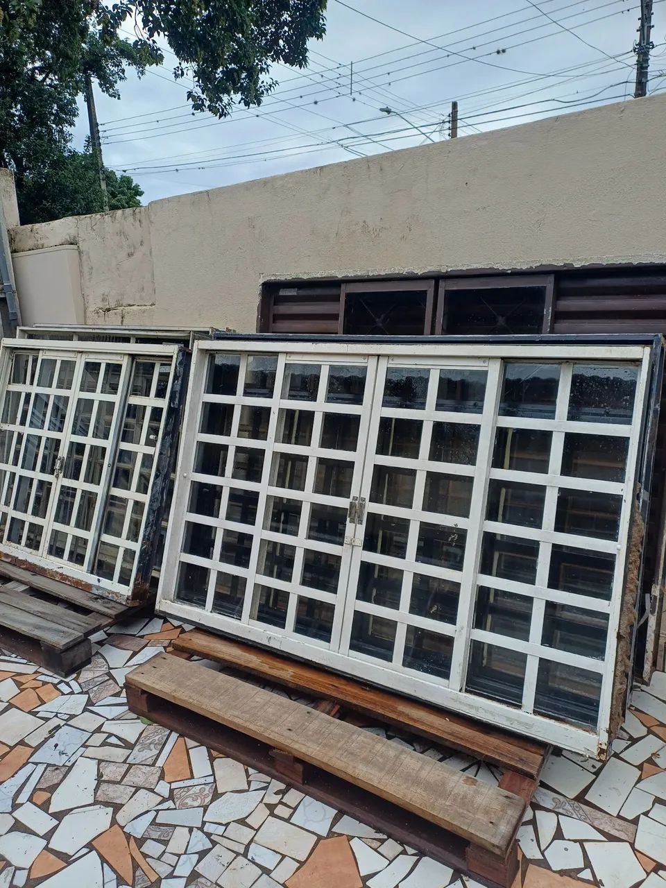 Vendemos  e Compramos Janelas usadas  - Foto 3
