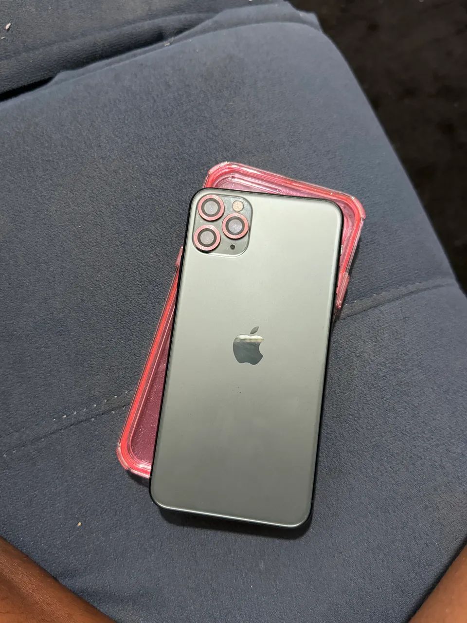 Vendo um iPhone 11 Pro Max - Foto 2