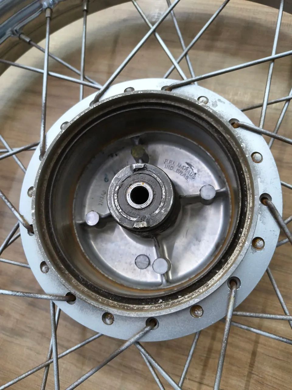 Roda YBR 125 original  - Foto 4