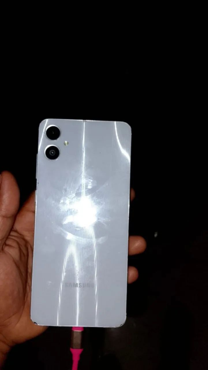 Vendo celular top 128g 400 ou troco 