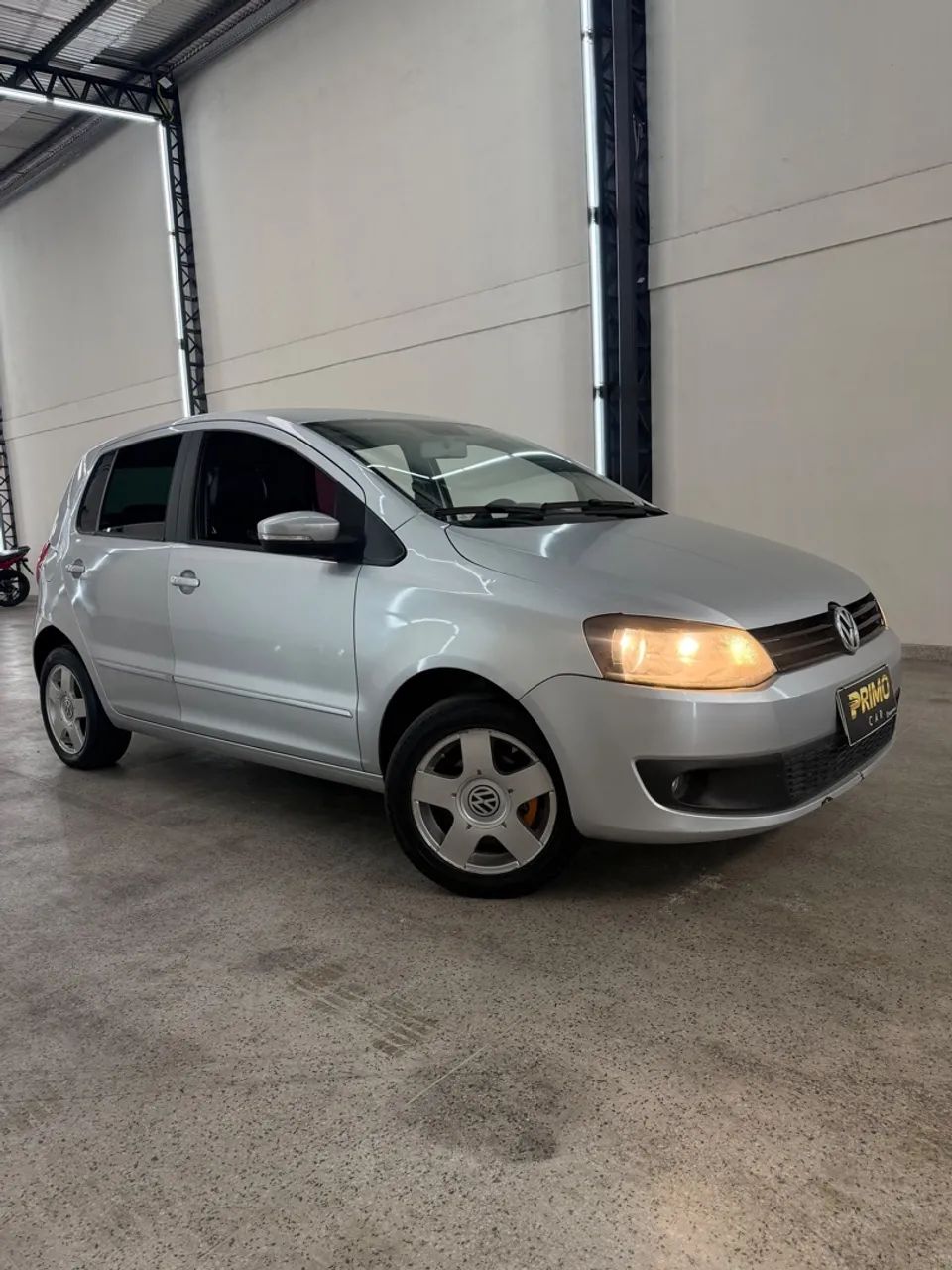 Volkswagen Fox Fox 1.0 Mi Total Flex 8V 5p 2013