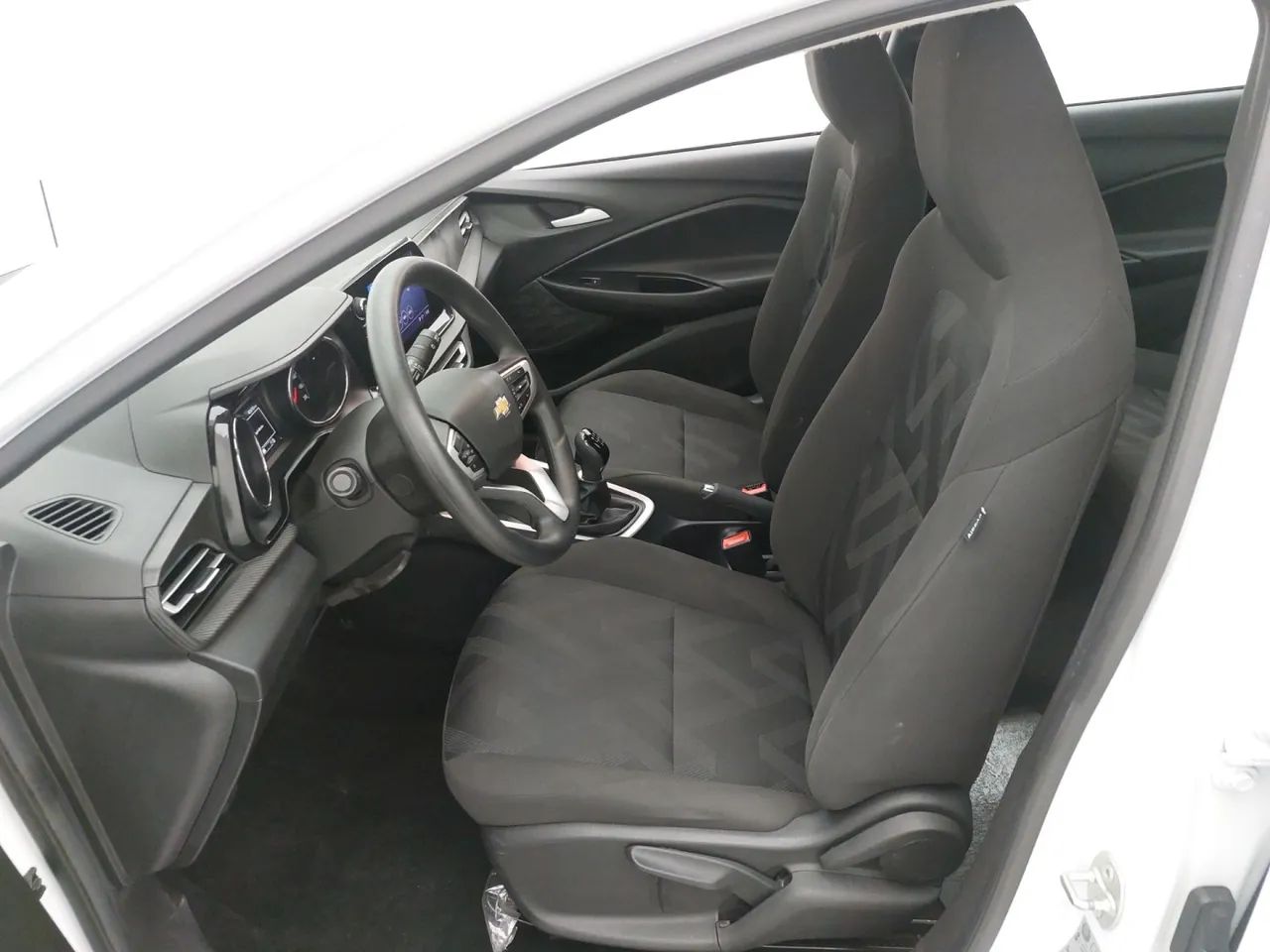 Chevrolet Onix Activ 1.4 8V Flex Aut. 4P, foto 16 de 18