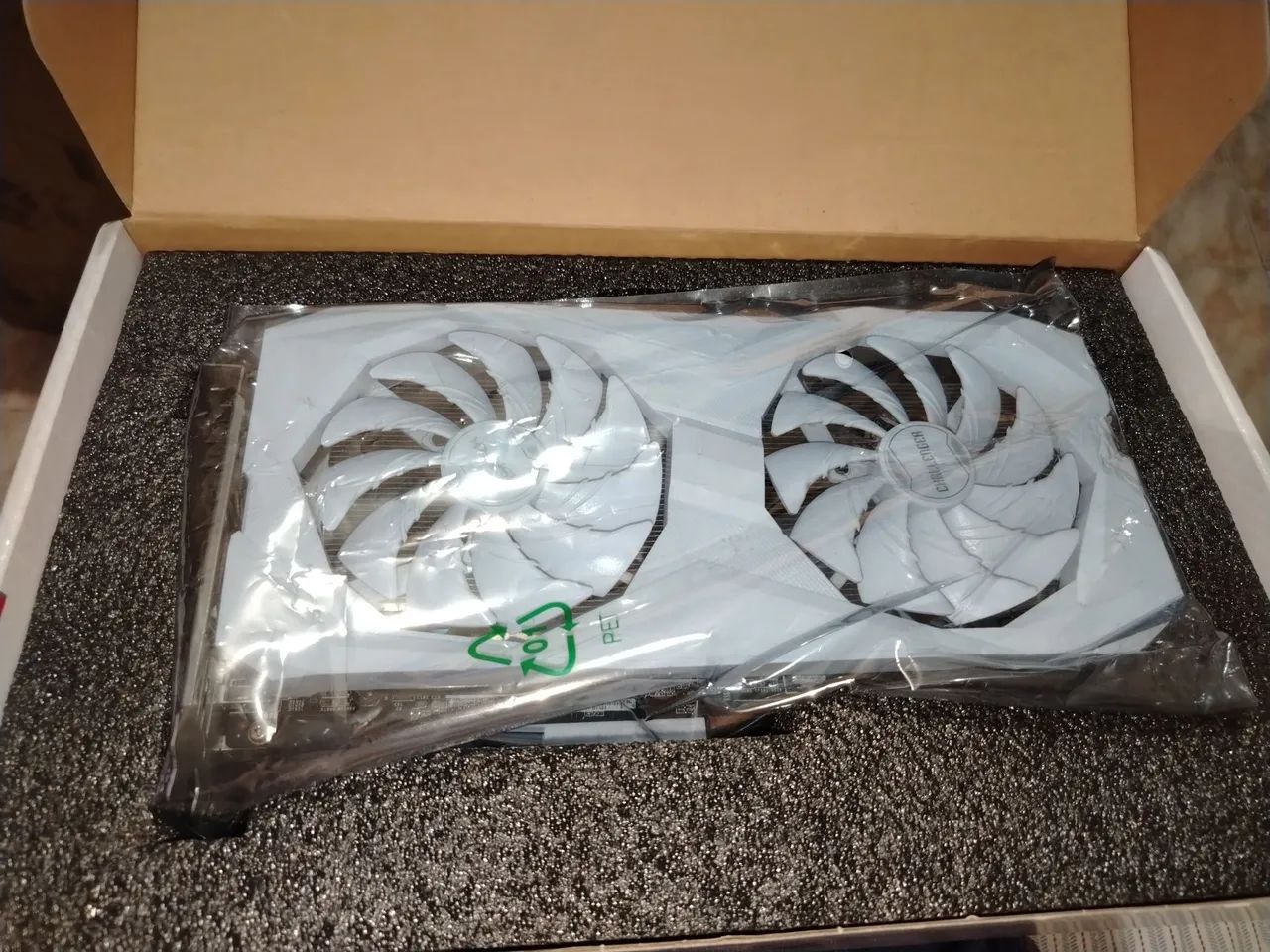 RX 6600 8g asrock branco - Foto 2