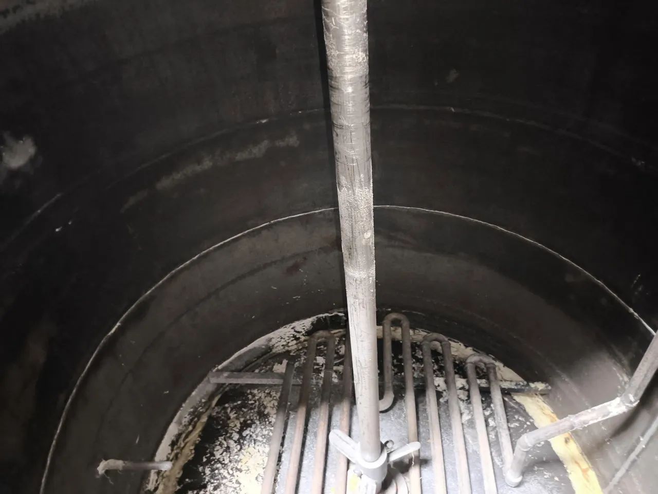 Oferta tanque aço carbono 4000 l com sistema de mistura  - Foto 5