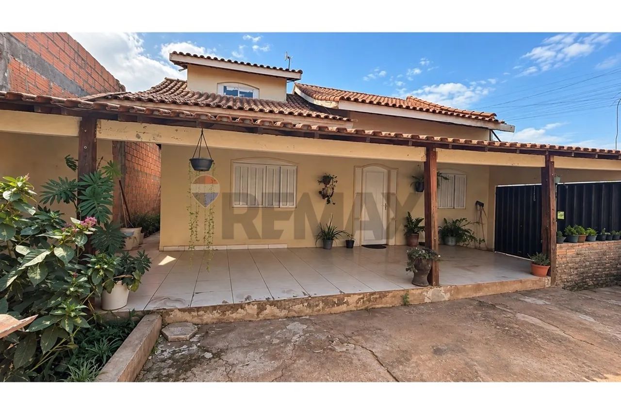 CASA COM 3 DORMITÓRIOS A 1 MINUTO DO CENTRO - Foto 3