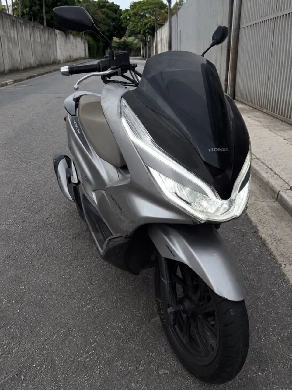 PCX Único dono - Revisada 