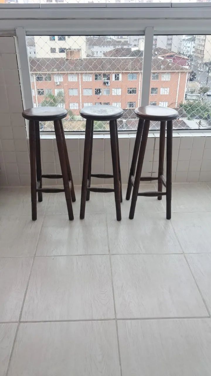 Bancos de madeira
