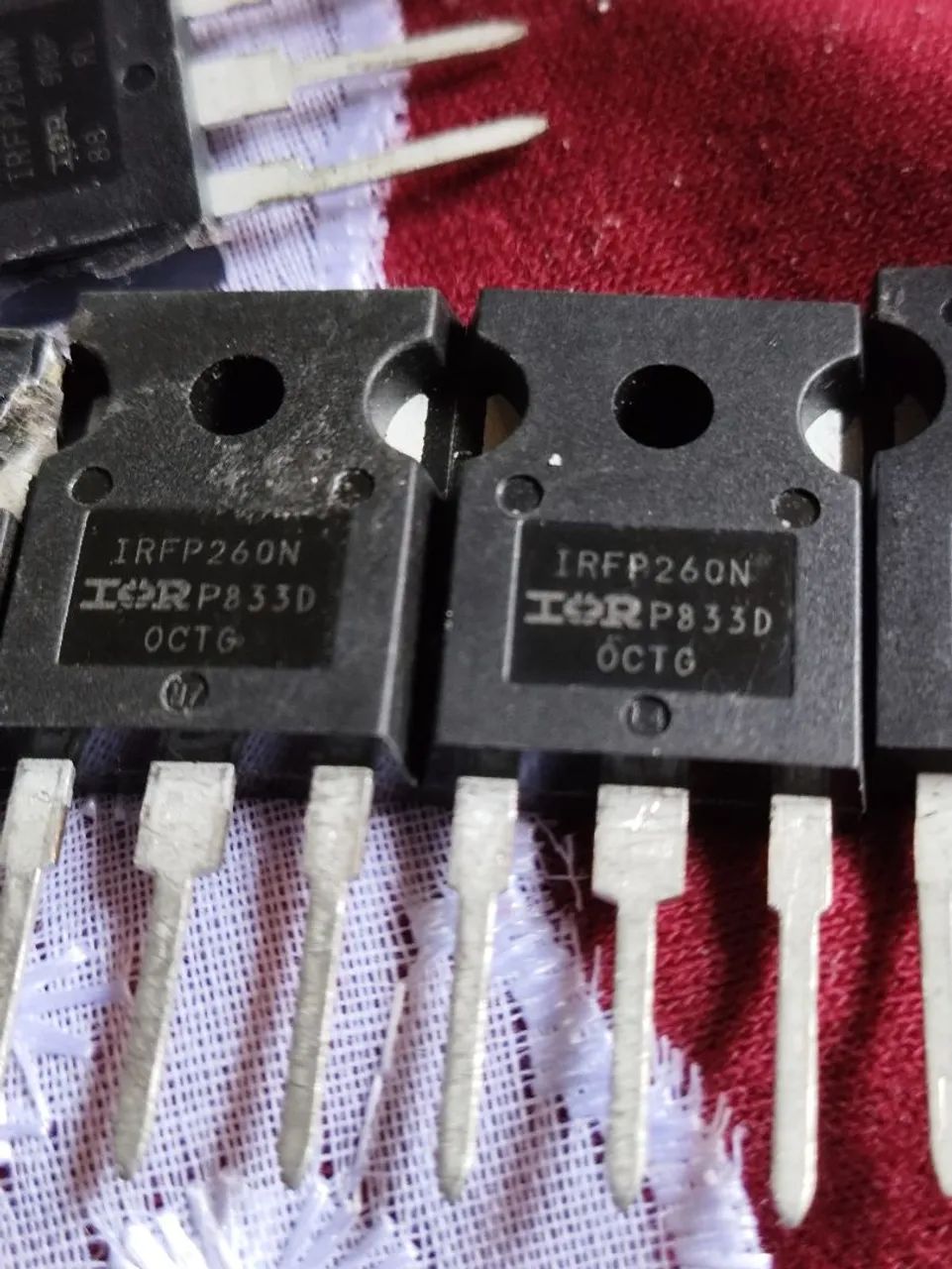 10 Mosfets de Potência IRFP260N