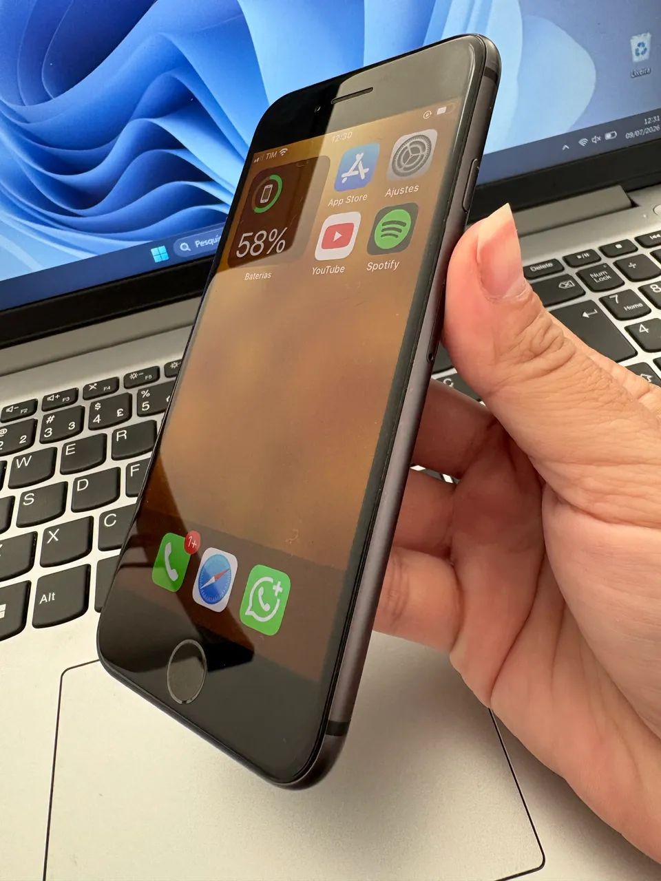 IPHONE 8 impecável Todo original  - Foto 3