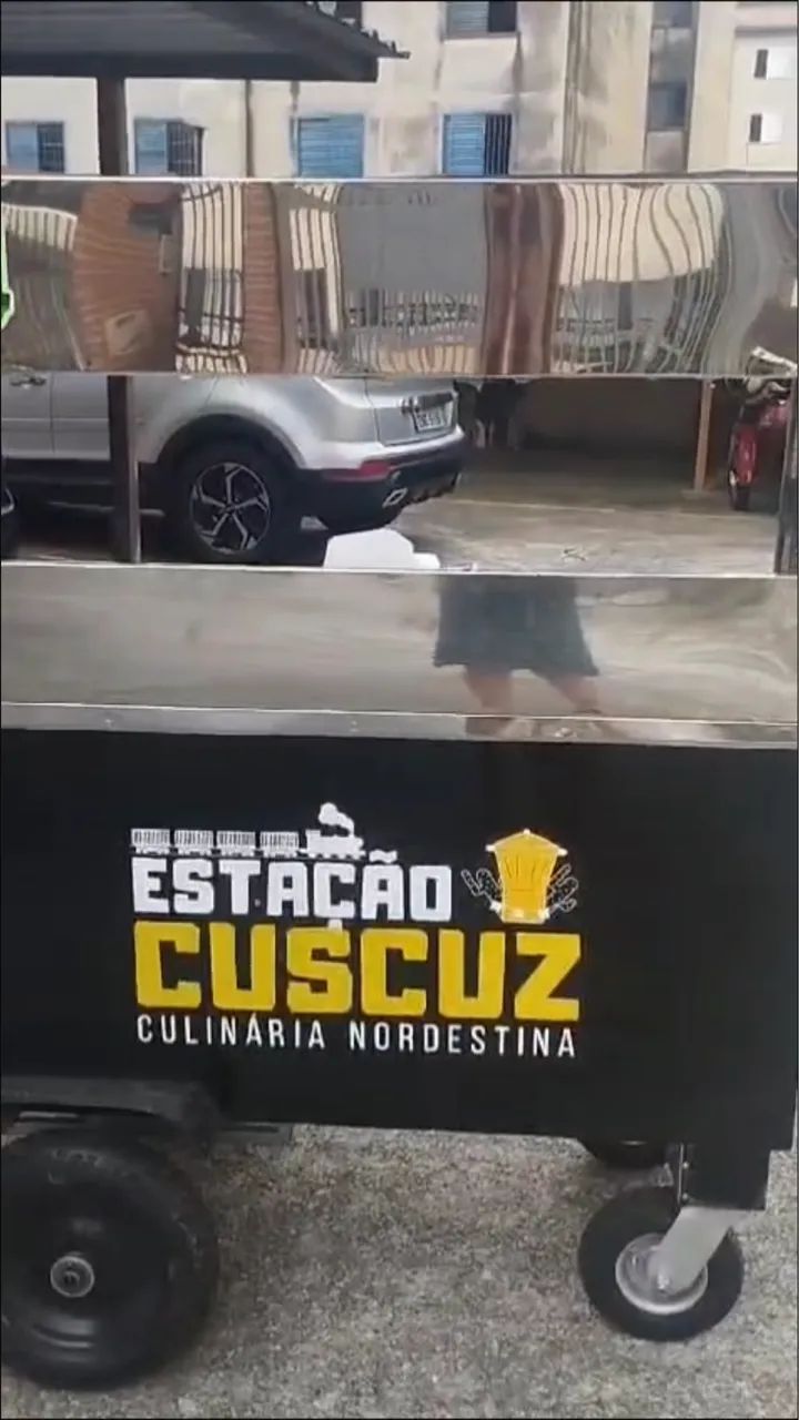 Vendo carrinho de cuscuz, porém dá pra vender outras coisas 