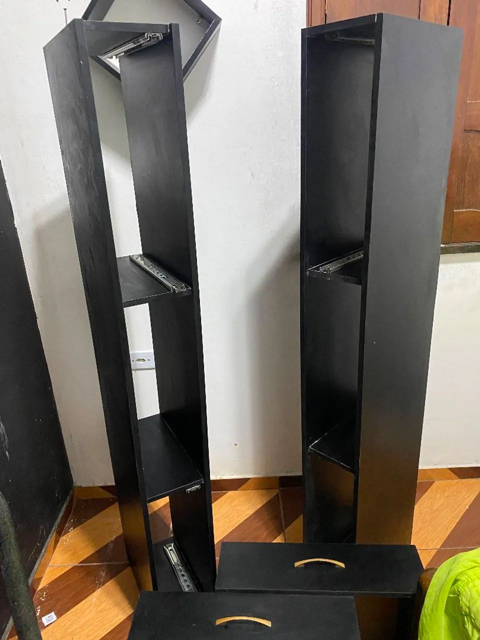 Vende-se bancada de barbearia com espelho no precinho. - Foto 3