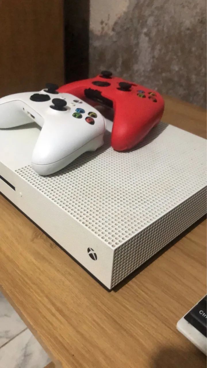 Xbox one s com 2 controles  - Foto 2