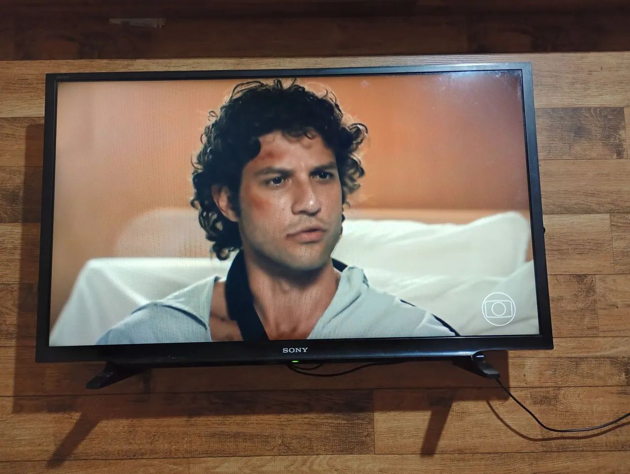 SMART TV 32 POLEGADAS SEMI NOVA IMAGEN EM ALTA RESOLUÇÃO  - Foto 2