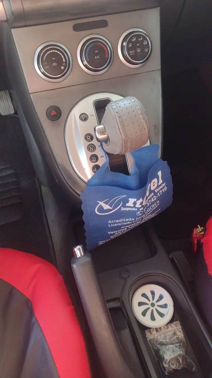 Nissan Sentra Sentra 2.0/ 2.0 Flex Fuel 16V Aut. 2012