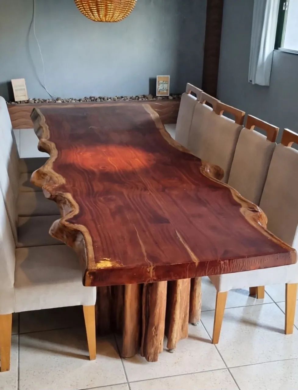 Mesa Rústica com 10 cadeiras 