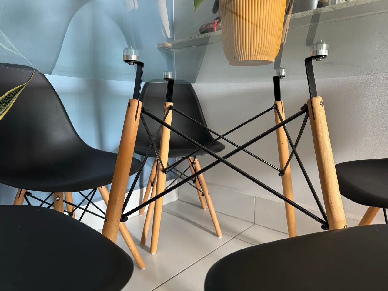 Conjunto de mesa de vidro com 5 cadeiras - Foto 4