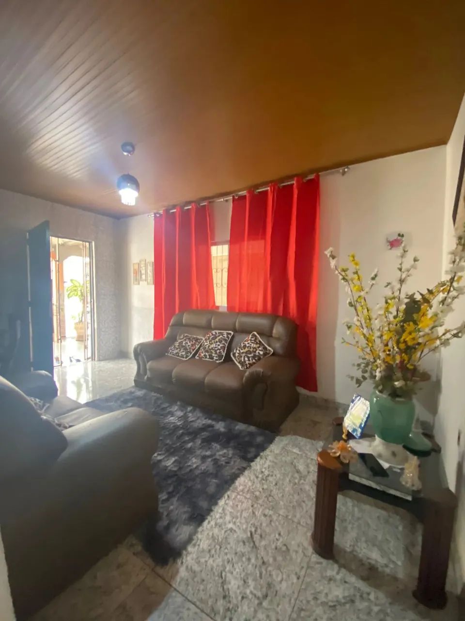 Casa com 3 quartos sendo 1 suíte no bairro Castelo Branco 190,12 m² de área construída em  - Foto 2