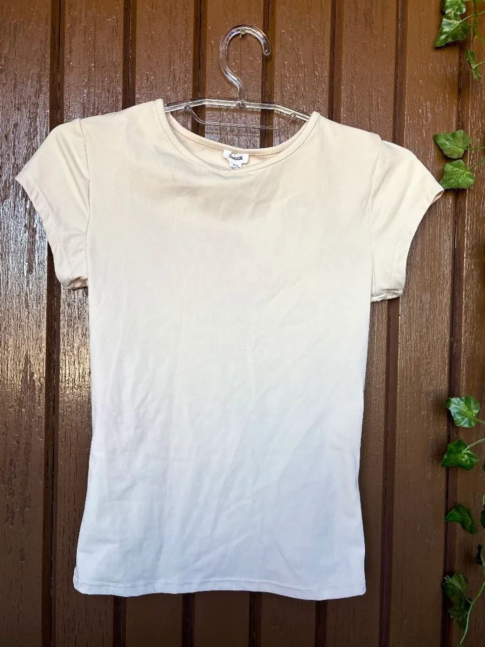 camiseta garage bege p