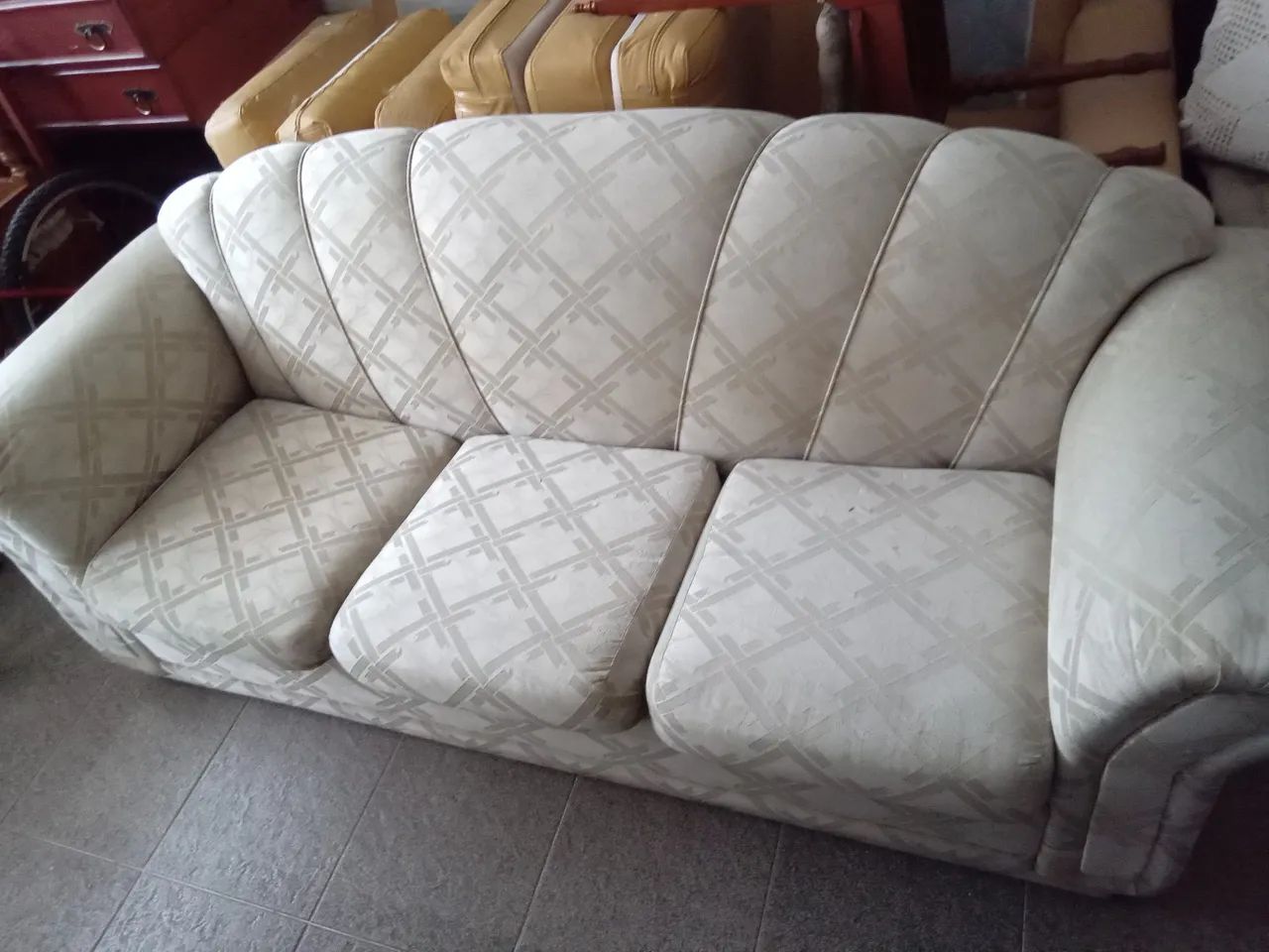 Sofá três lugares - Foto 2