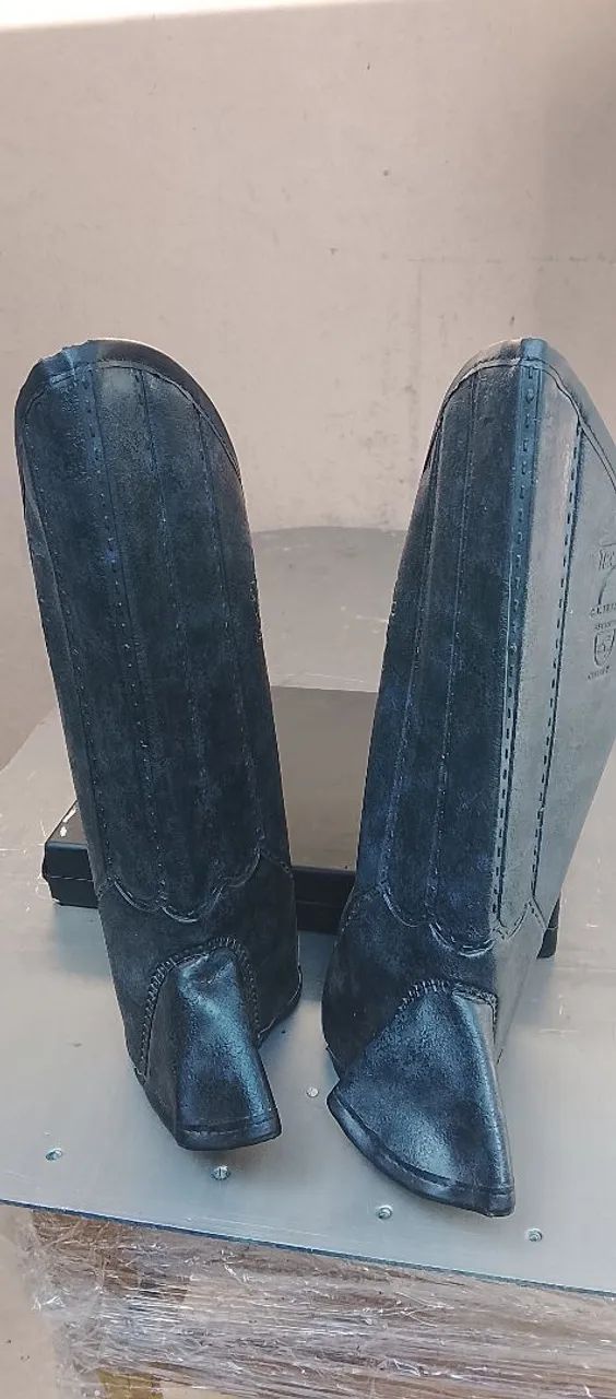 Protetor de pernas de couro 