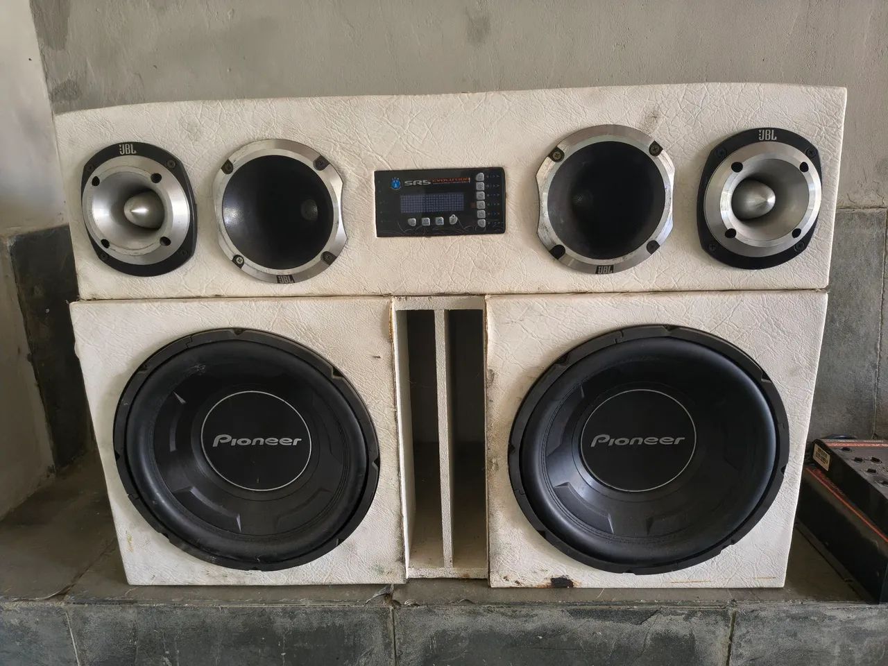 Vendo som automotivo em ótimo estado e funcionando perfeitamente