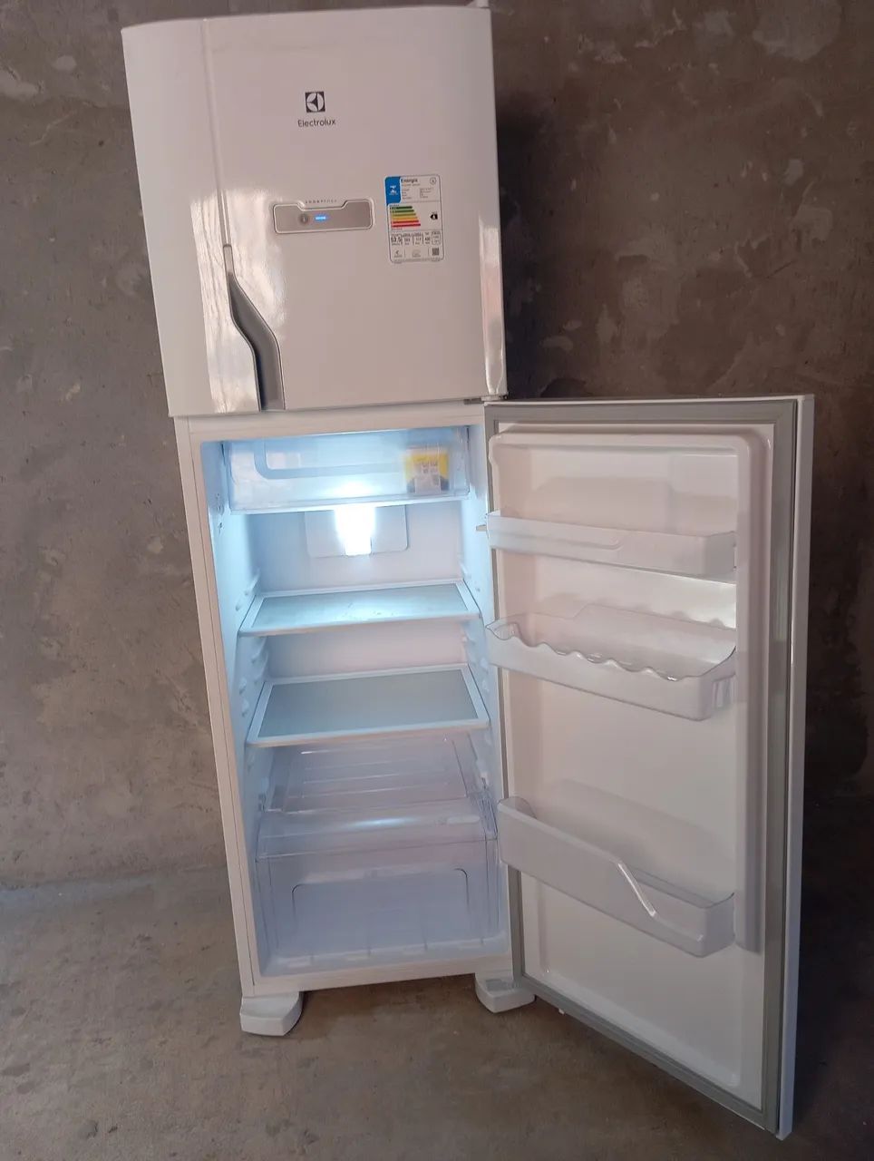 Vende se uma geladeira nova zerada - Foto 4