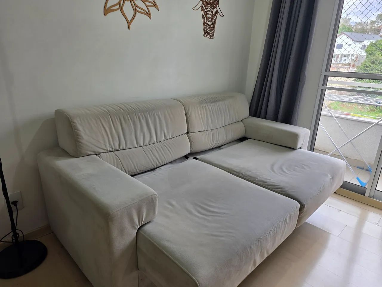 Sofá Retrátil Cinza - 2 metros  - Foto 4