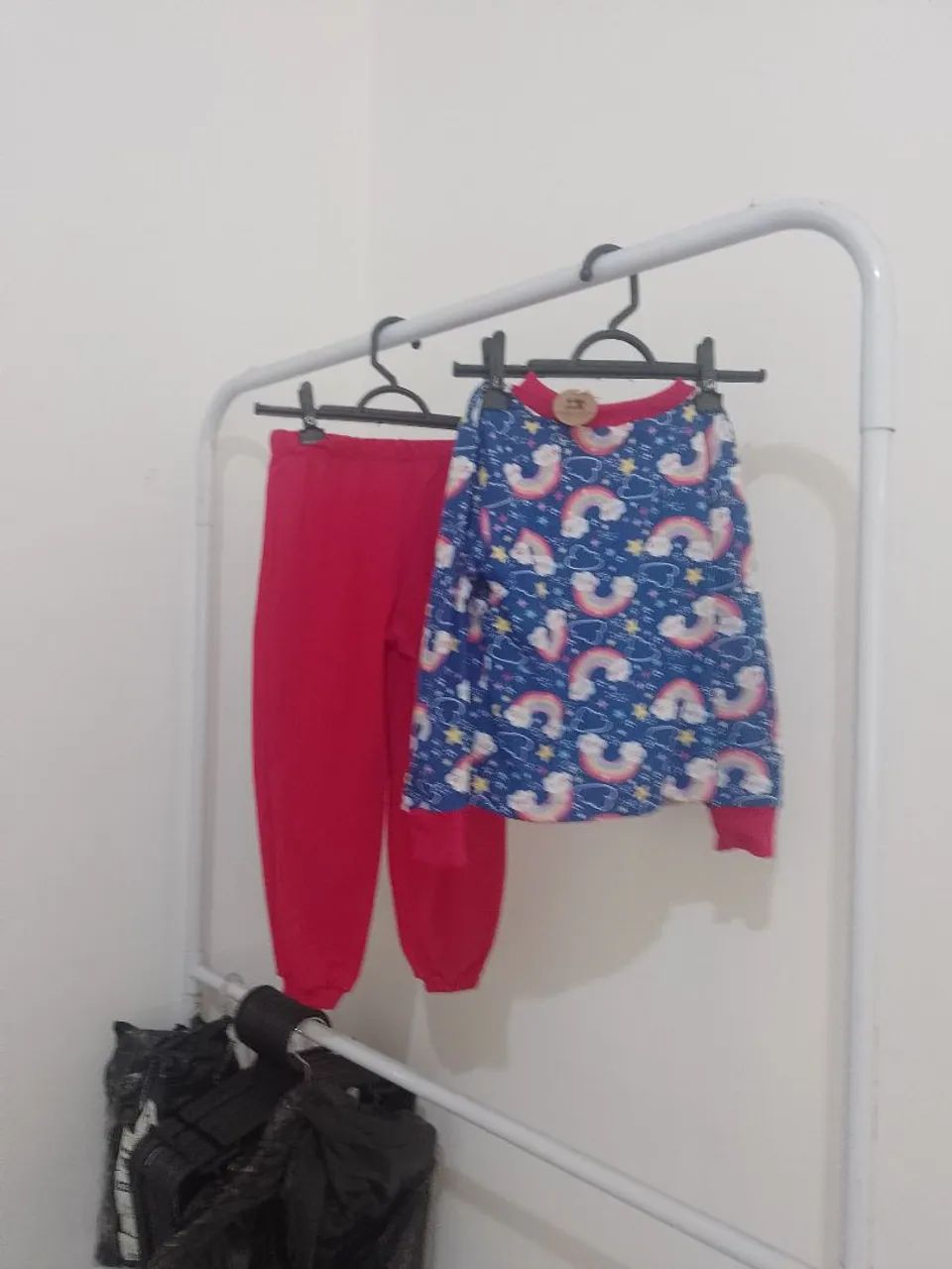 Pijamas infantil novo 