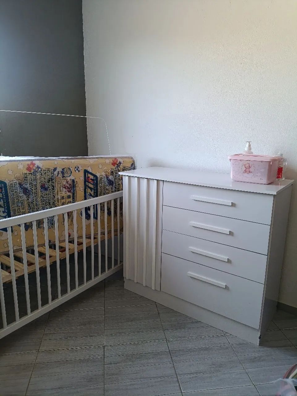 Berço e cômoda de bebê - Foto 3