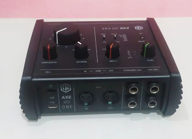 Interface de Áudio IK Multimedia AXE I/O One - Equipamentos e
