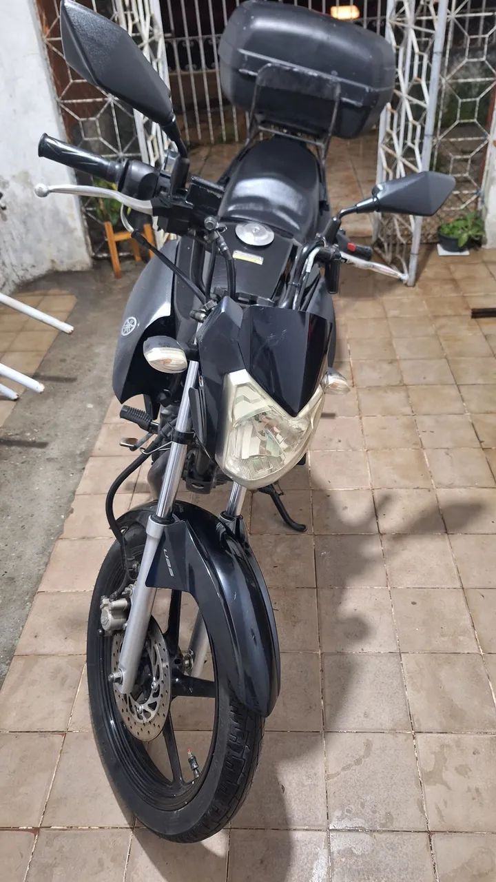 Yamaha YBR 150 Factor Preta