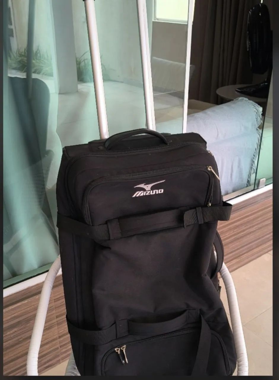 Vendo mala pra viagem Mizuno conservada - Foto 4
