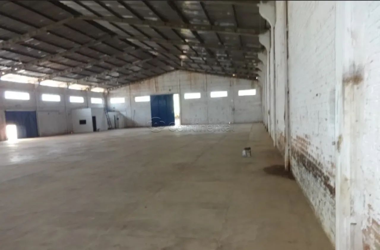 Barracão Comercial para Locação ou Venda em Dourados-MS - Foto 2