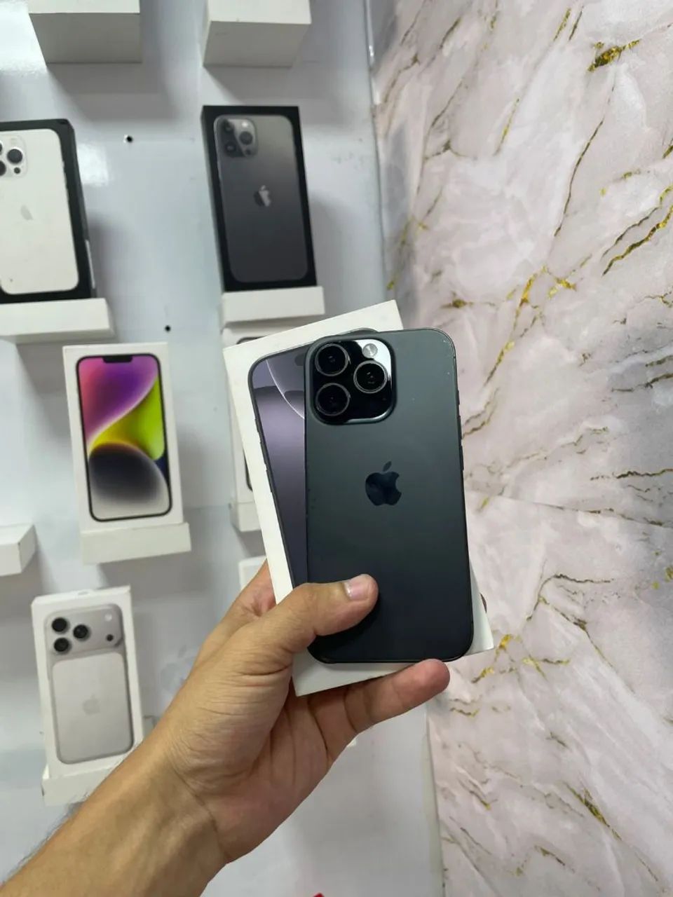 iPhone 16 Pro - 128GB<br>?4.100,00