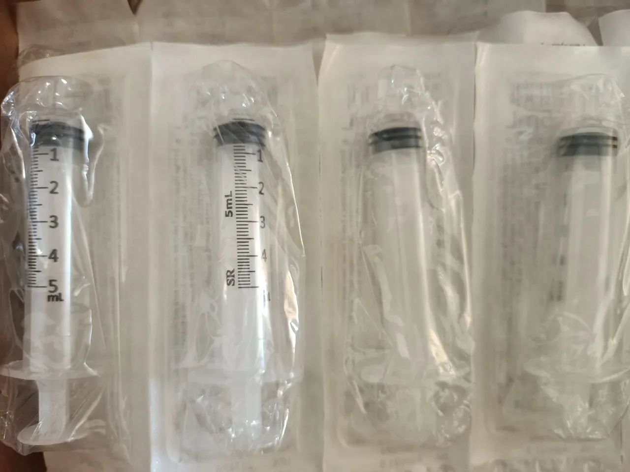 30 seringas de 5 ml NOVAS, nunca usadas - Foto 4