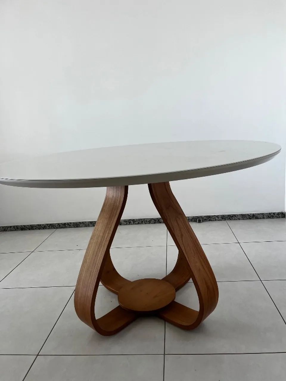 Mesa de Jantar Redonda