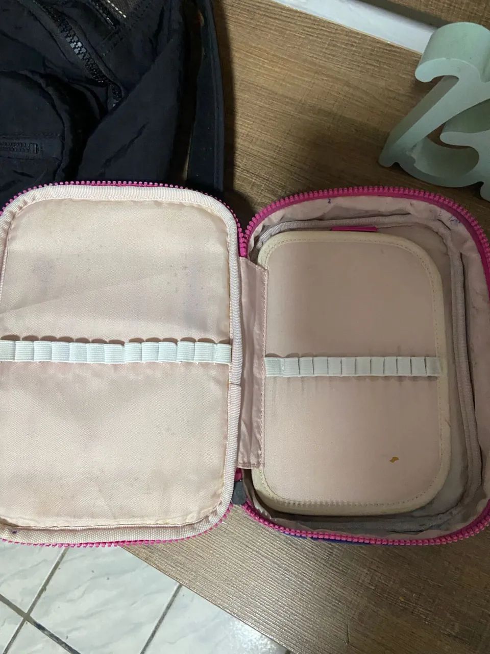 VENDO BOLSA E ESTOJO KIPLING - Foto 4