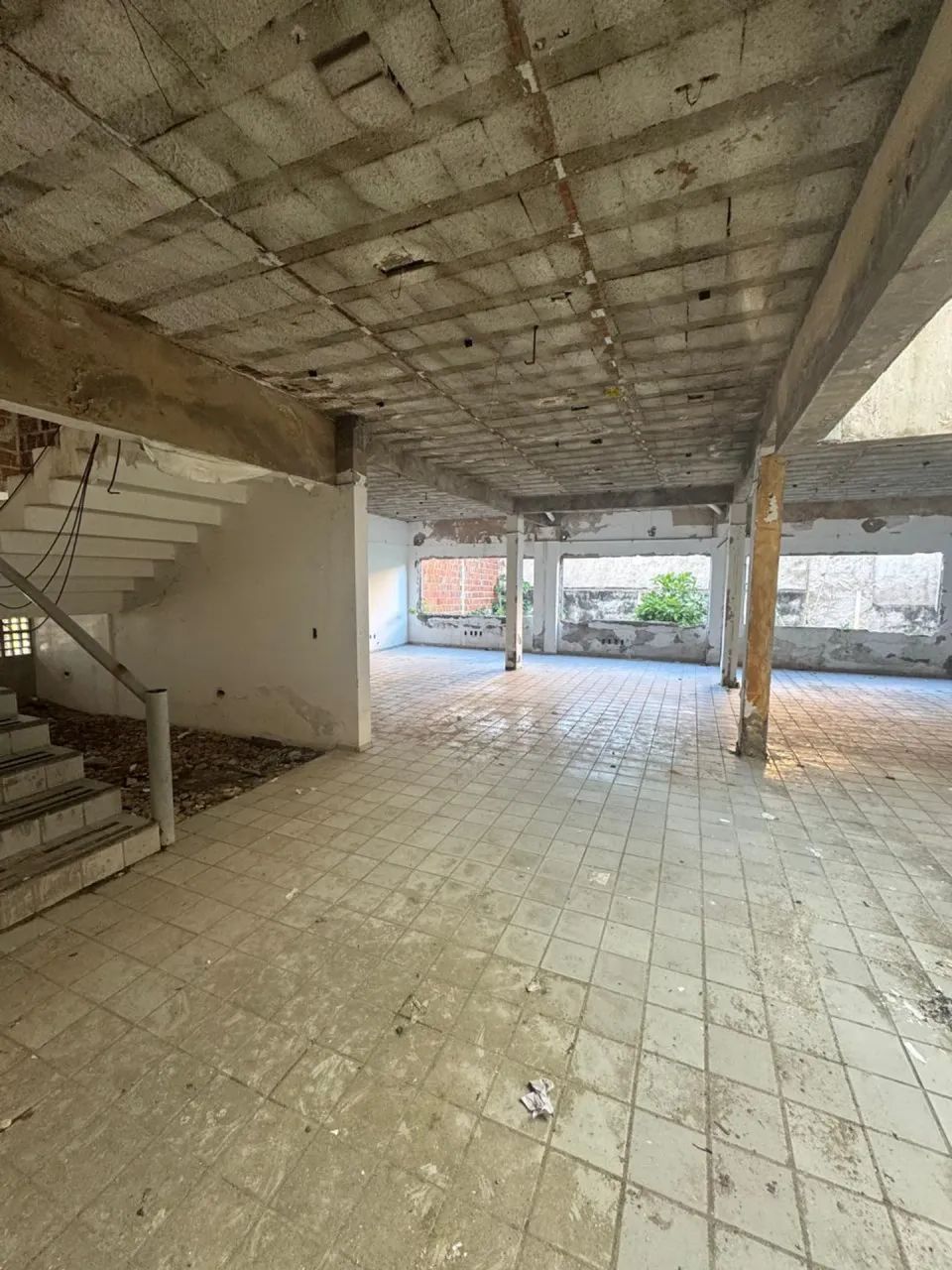 Oportunidade Comercial na Ribeira  Prédio de Esquina com Alta Visibilidade! - Foto 4