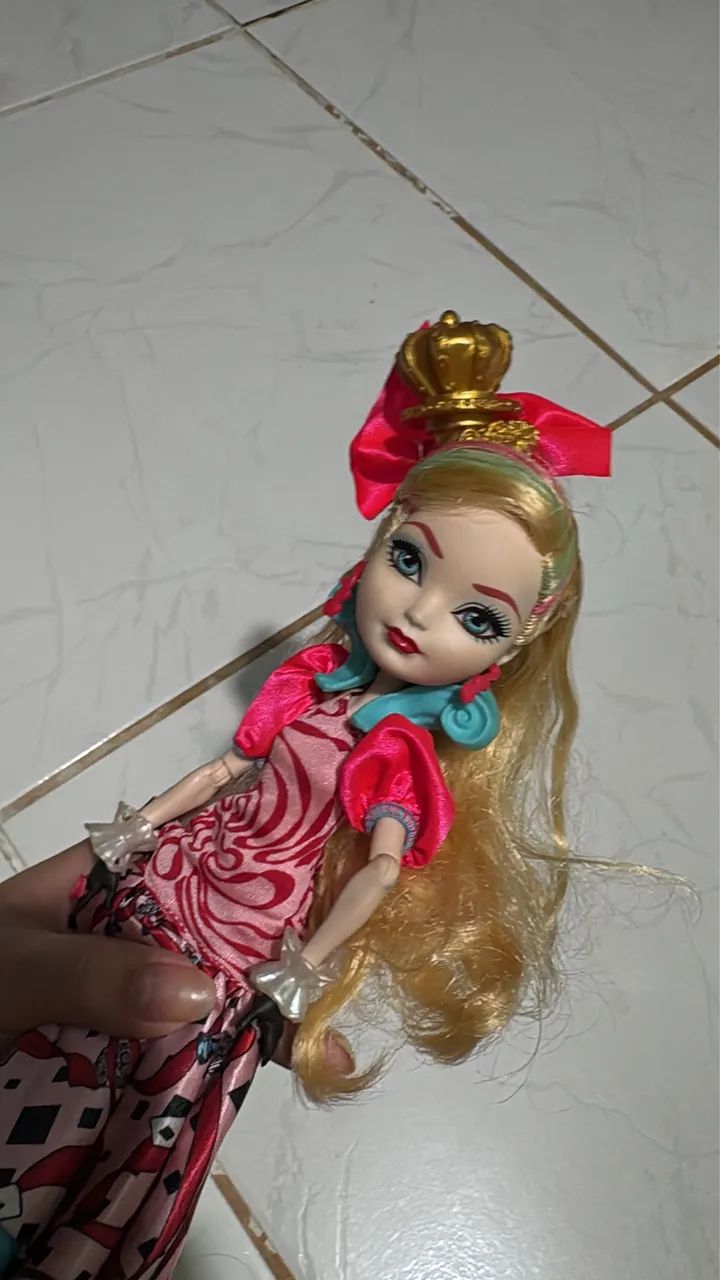 Ever After High Apple White - Completa
