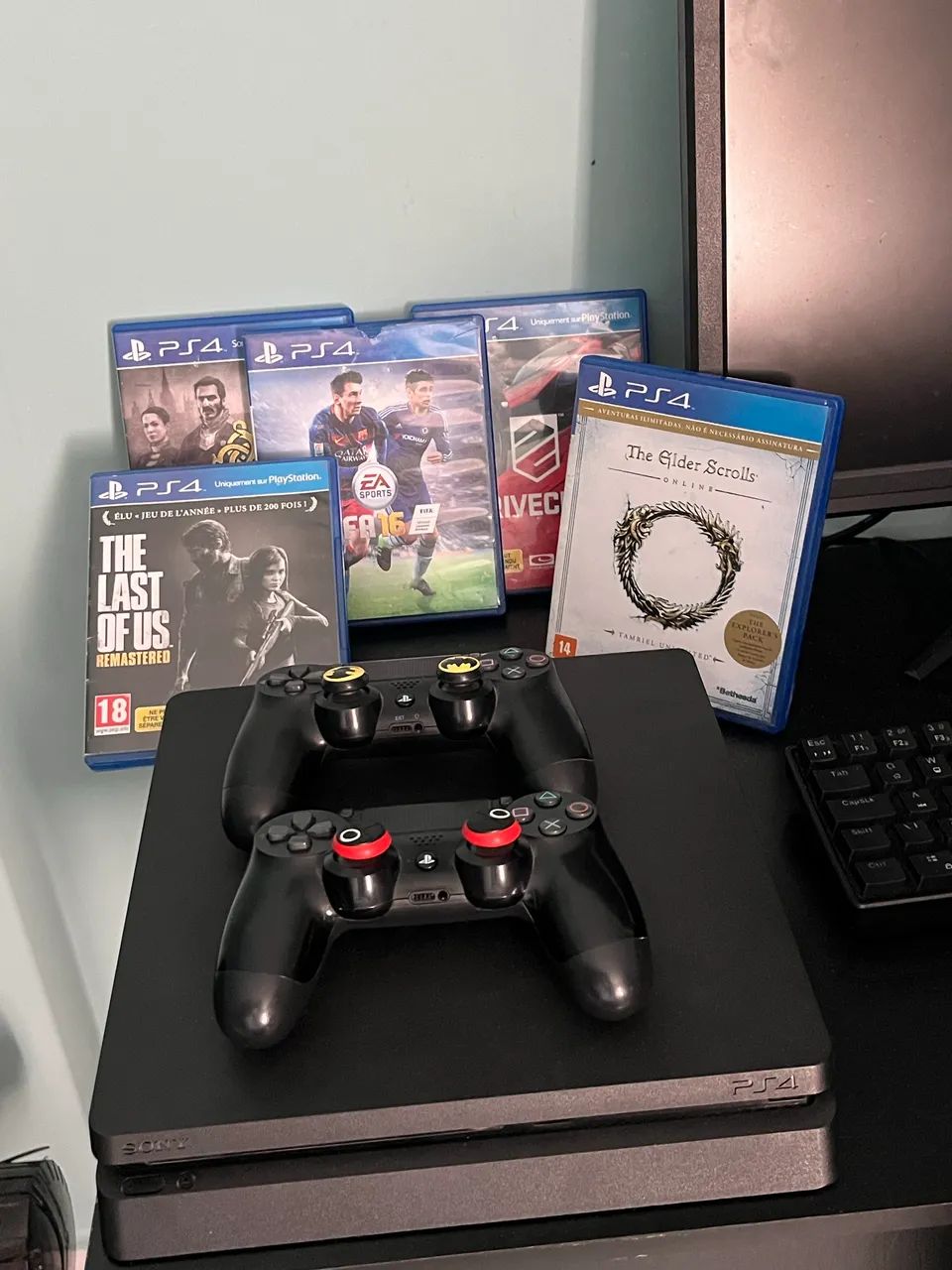 Ps4 excelente estado 1tb - Foto 2