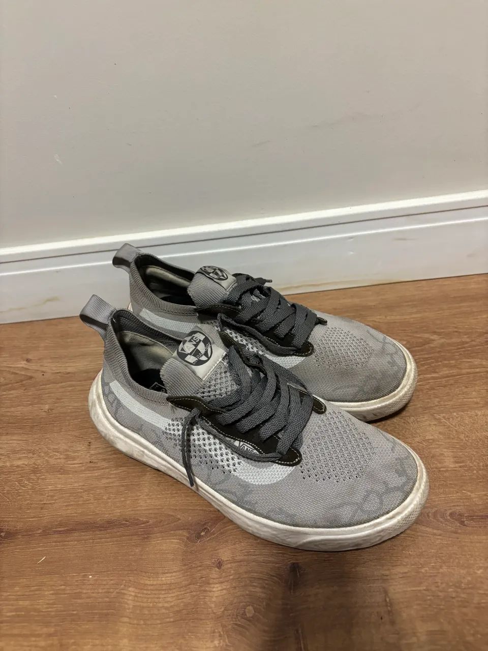 Tênis vans, vendo ou troco, TAM:41/42 - Foto 3