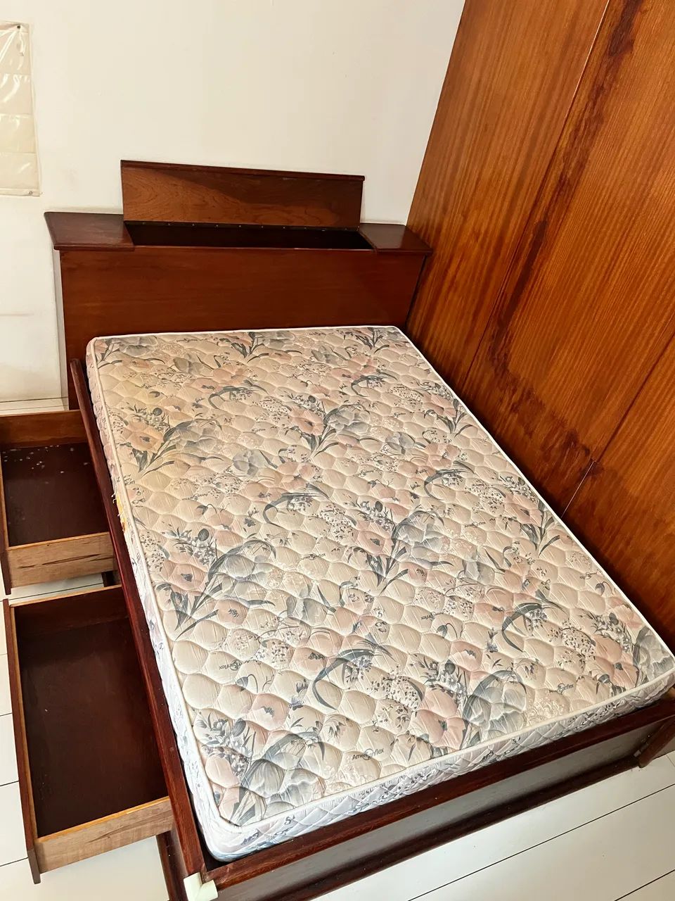 Cama de casal completa com baú - Foto 3