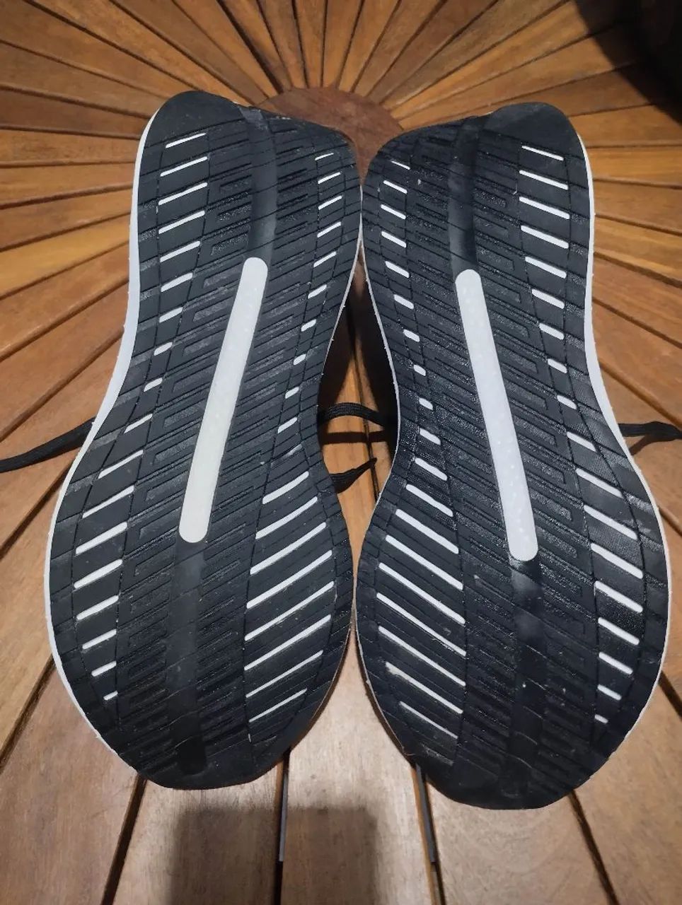 Tênis Adidas 42 - Foto 3