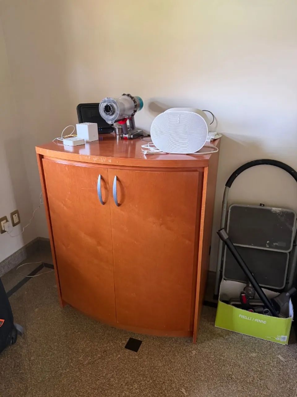 Armário baixo para quarto 