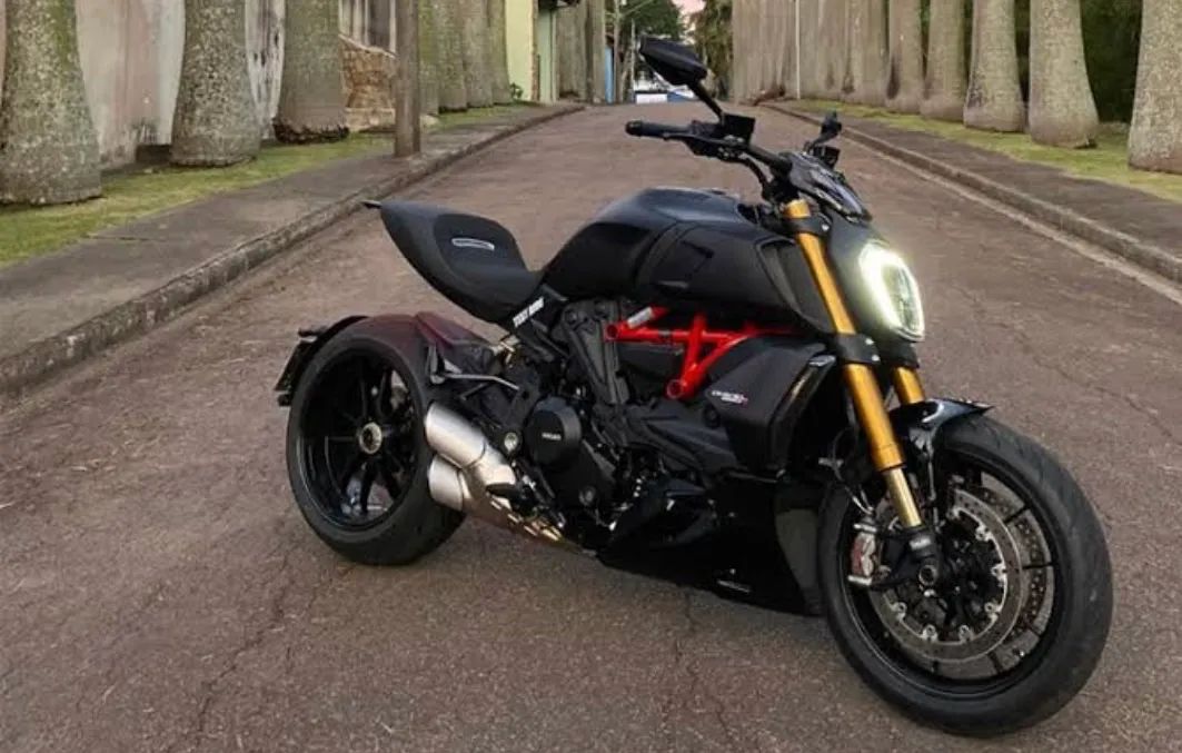 DUCATI DIAVEL 1260S - Foto 2