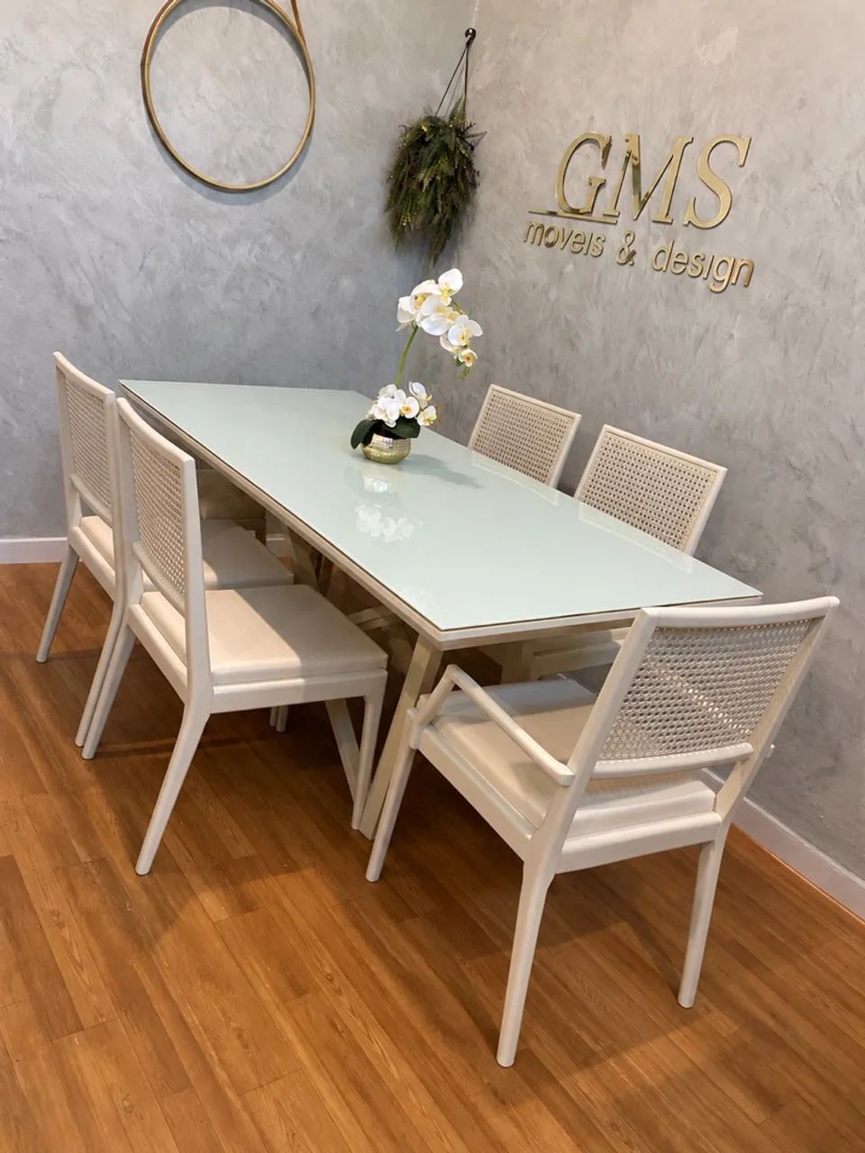 Mesa de jantar com 5 cadeiras 
