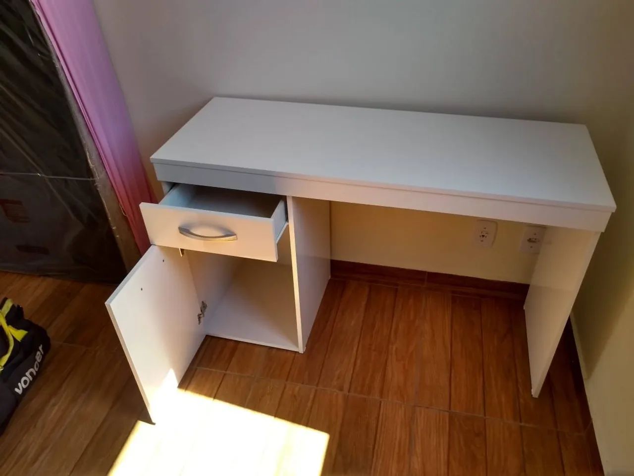 ESCRIVANINHA OU MESA DE COMPUTADOR NOVA NA CAIXA  - Foto 4