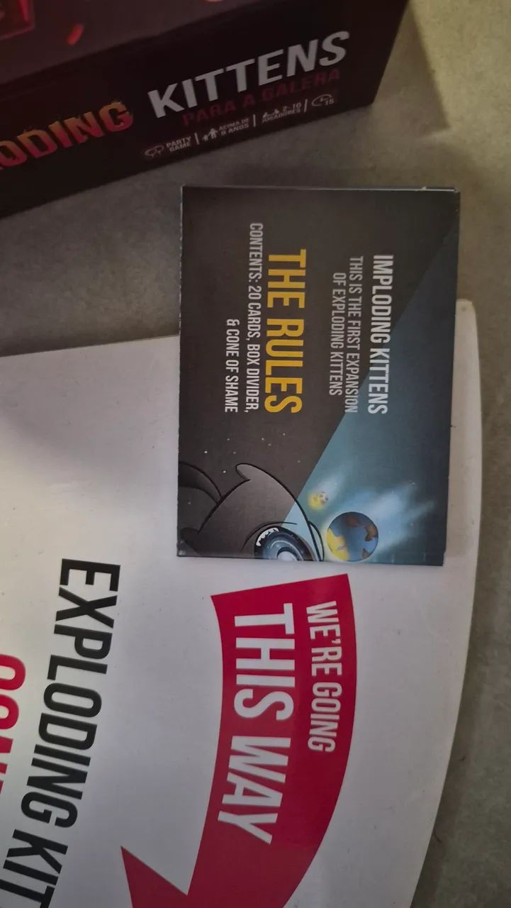 Exploding Kittens Party com 2 expansões em ingles - jogo de cartas - Foto 4