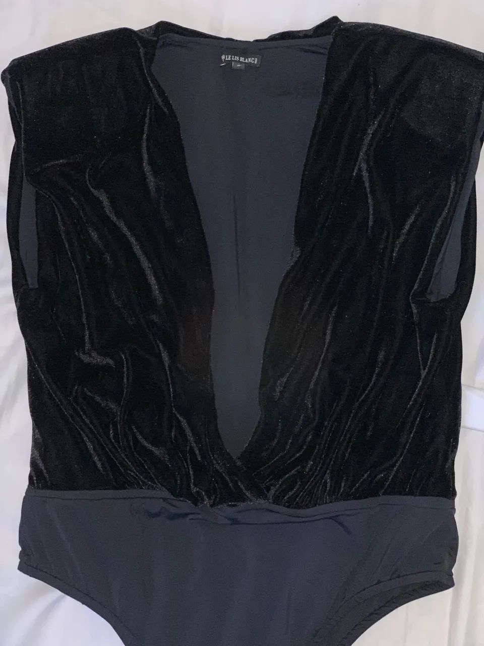 Conjunto body e saia midi da marca Le Lis Blanc. - Foto 3